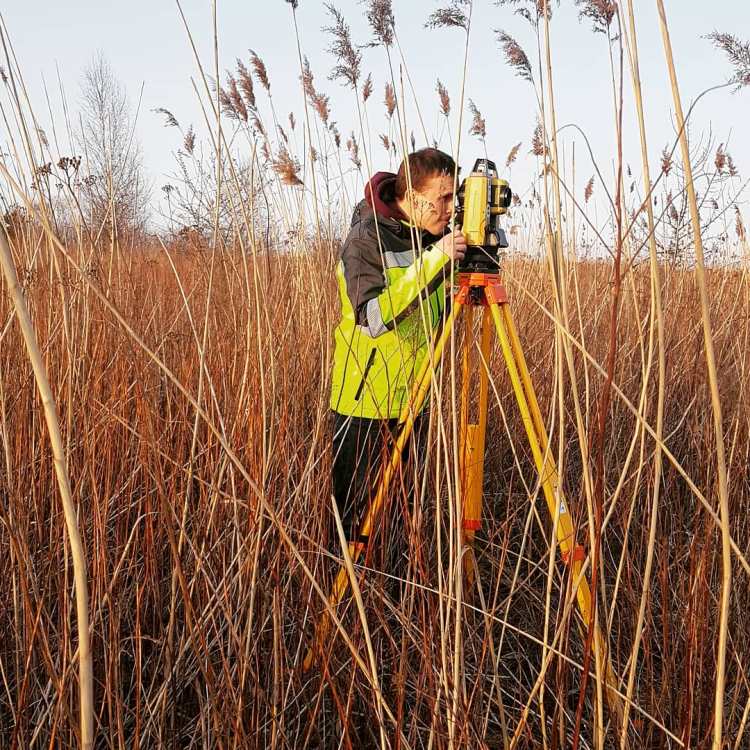 tyczenie budynku geodeta tarnów